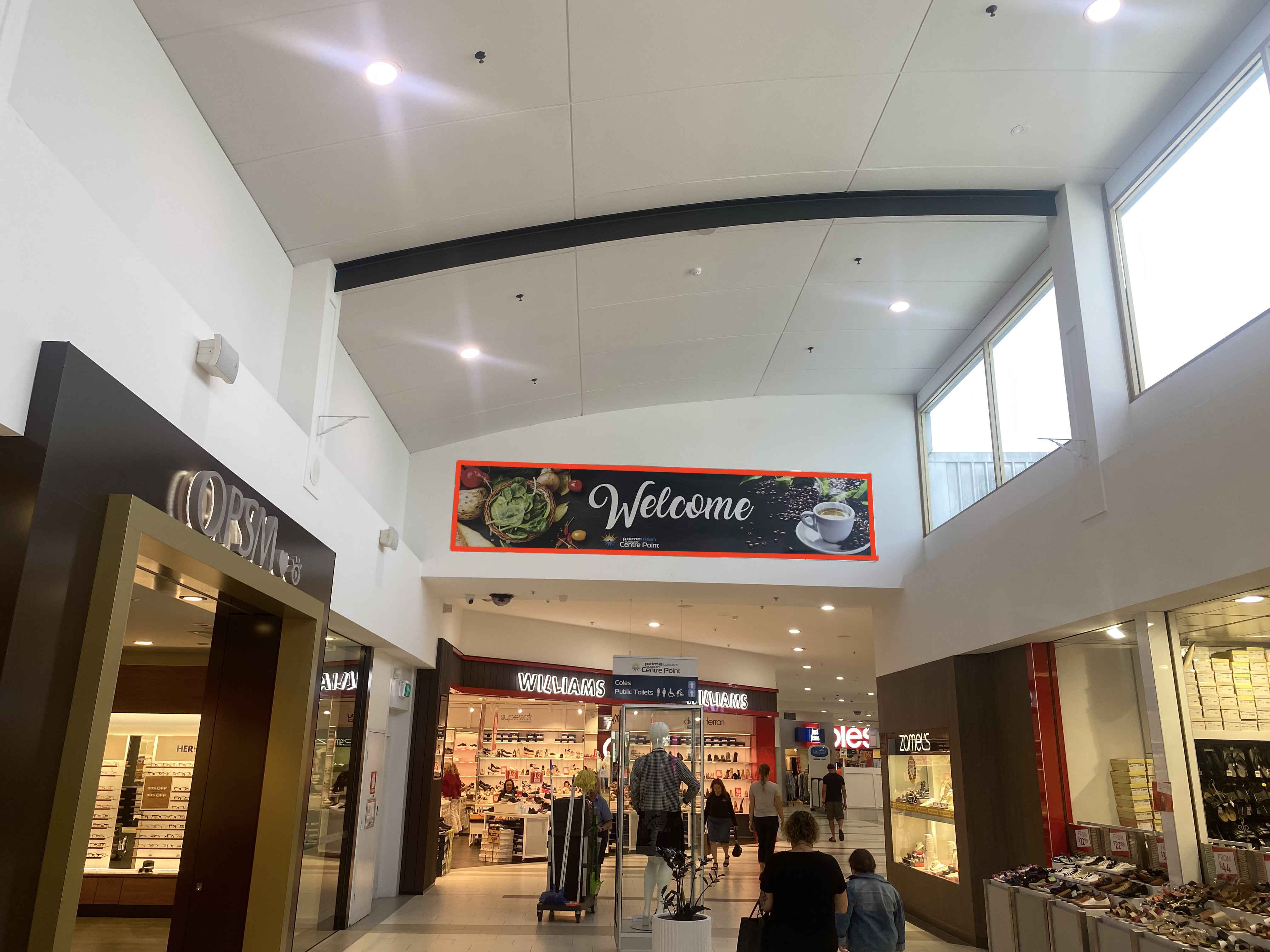 High Profile In Centre Signage Opportunity 
